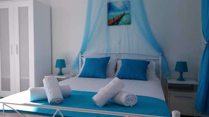 Sofias Blue Apartment ฟาลิรากี ภายนอก รูปภาพ