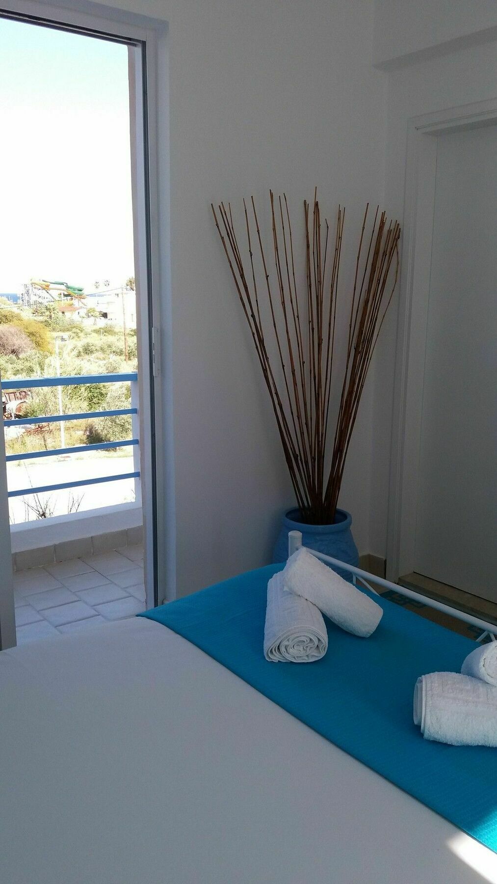 Sofias Blue Apartment ฟาลิรากี ภายนอก รูปภาพ